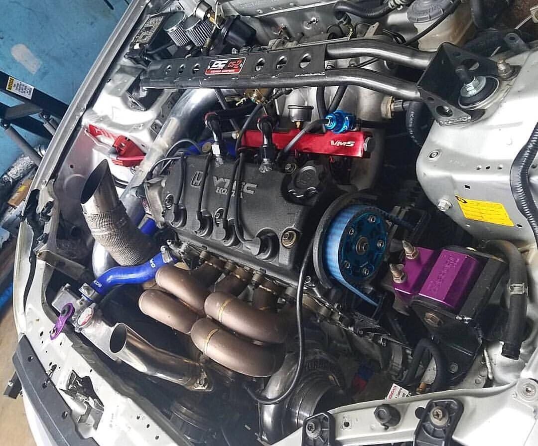 VMS RACING RED FUEL RAIL FOR HONDA CIVIC CRX DELSOL D SERIES ONLY