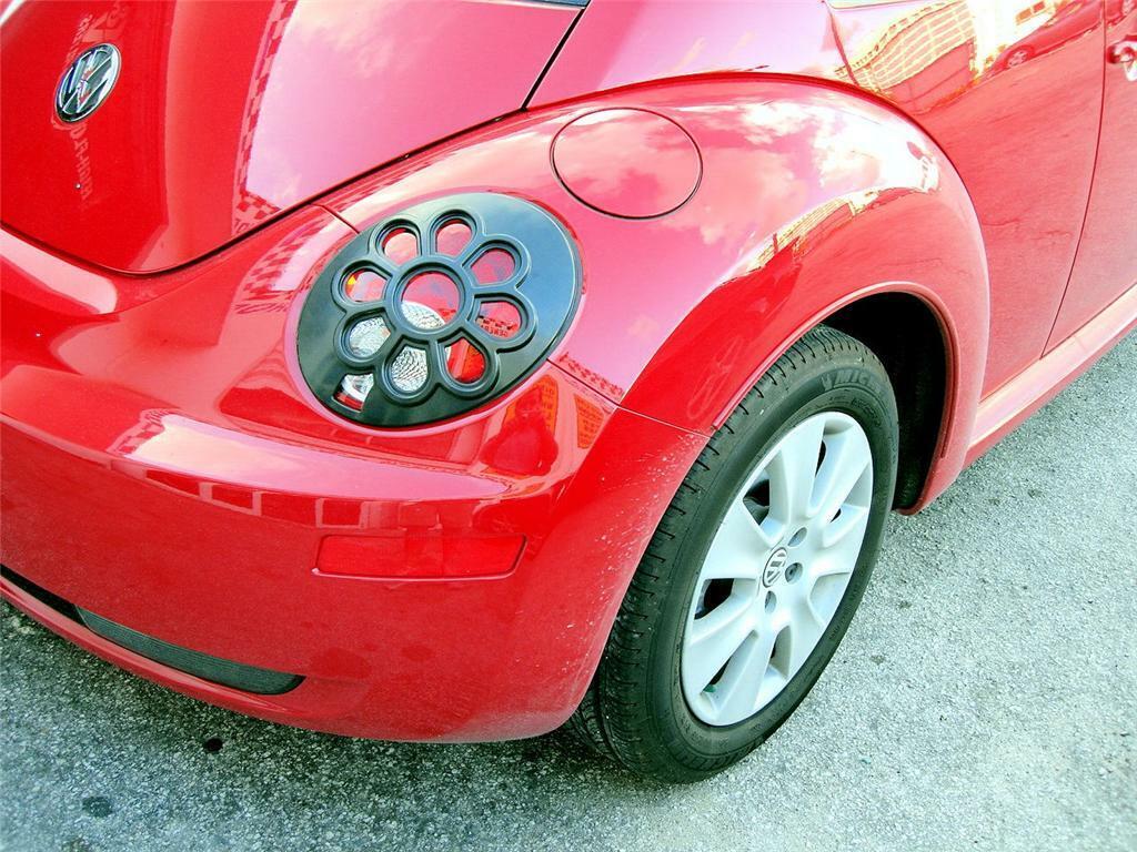 DAISY FLOWER TAIL LIGHT COVERS FOR VOLKSWAGEN BEETLE 2006 to 2008