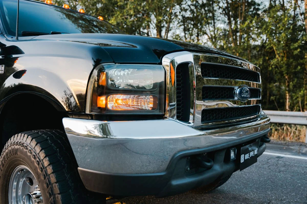 New Chrome Grille for Ford F250 F350 F450 F550 1999 through 2004 and Excursion